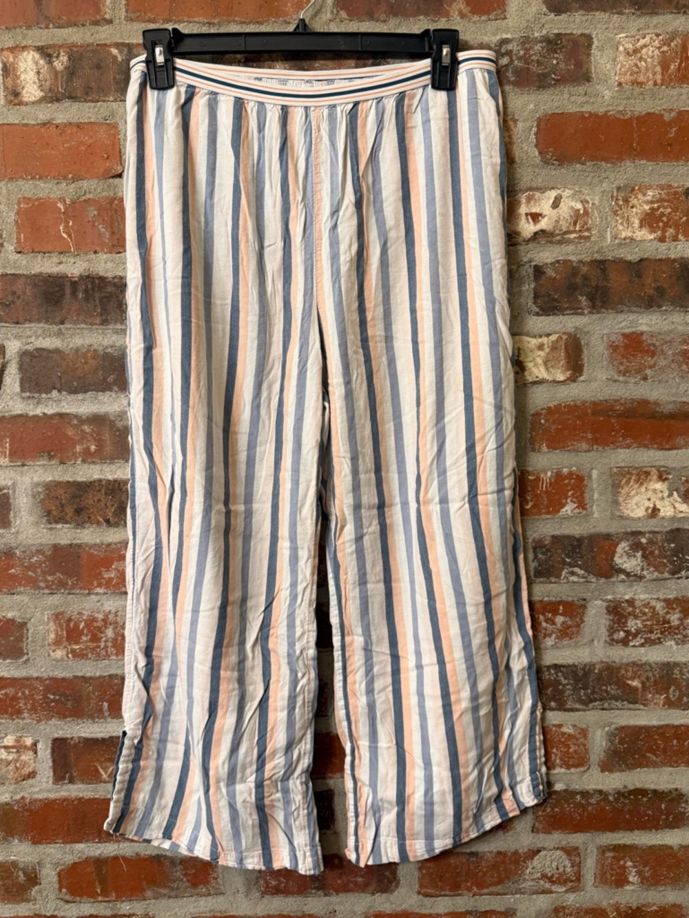 U29 - Old Navy Women’s Striped Lounge Pants - Blue & Peach